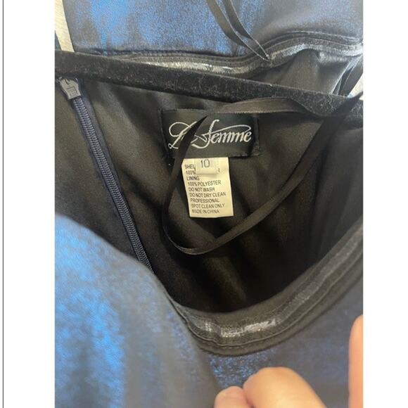 La Femme Ruched Navy Blue Off The Shoulder Metallic Shimmer Jersey Gown 10 NWOT - Picture 4 of 4